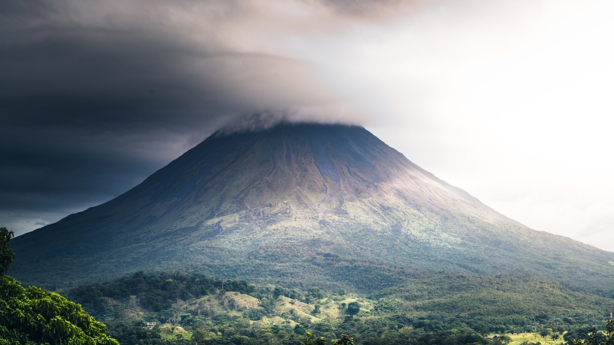Costa Rica de volcanes, montañas y playa